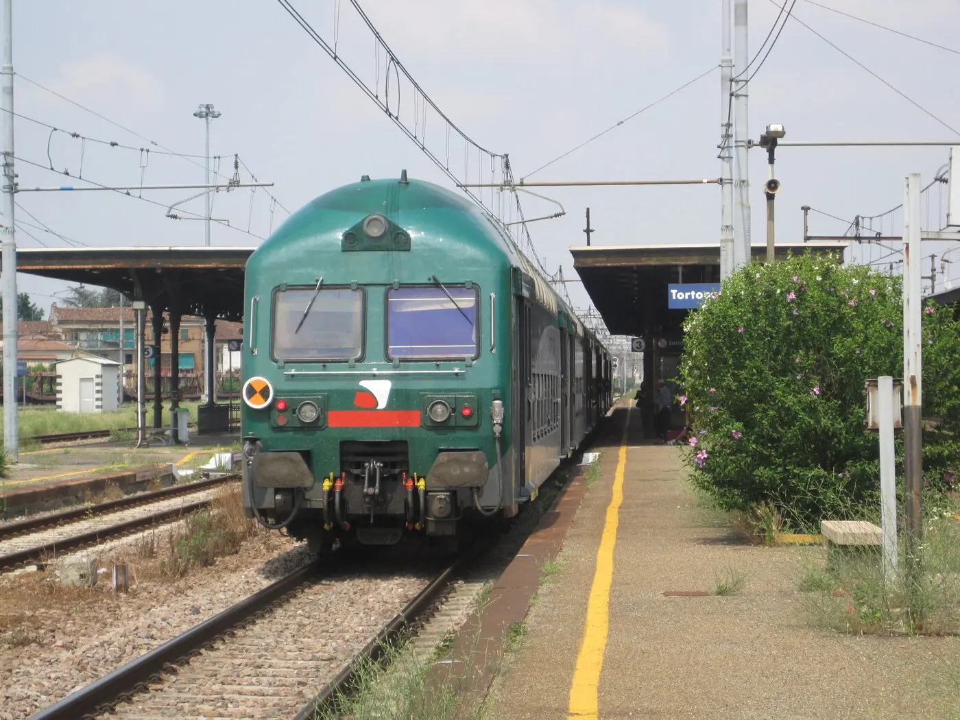 资料图:Trenord 涂装的区域列车(图:Ale Sasso / CC BY-SA 3.0,摄于 2012 年 6 月 24 日)。