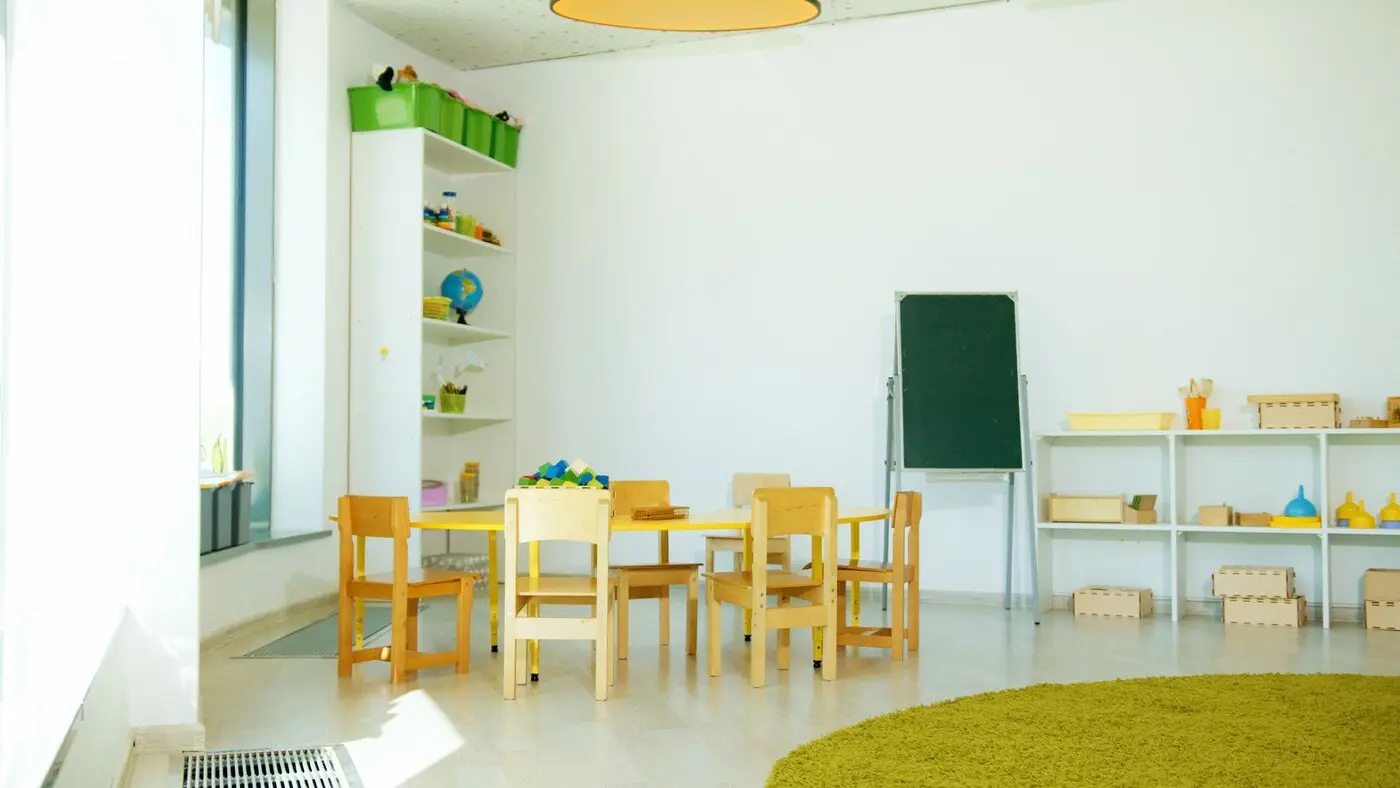 示意图:一间空置的幼托活动室(图库照片,非本文所涉具体机构)。(图:Artem Podrez / Pexels)